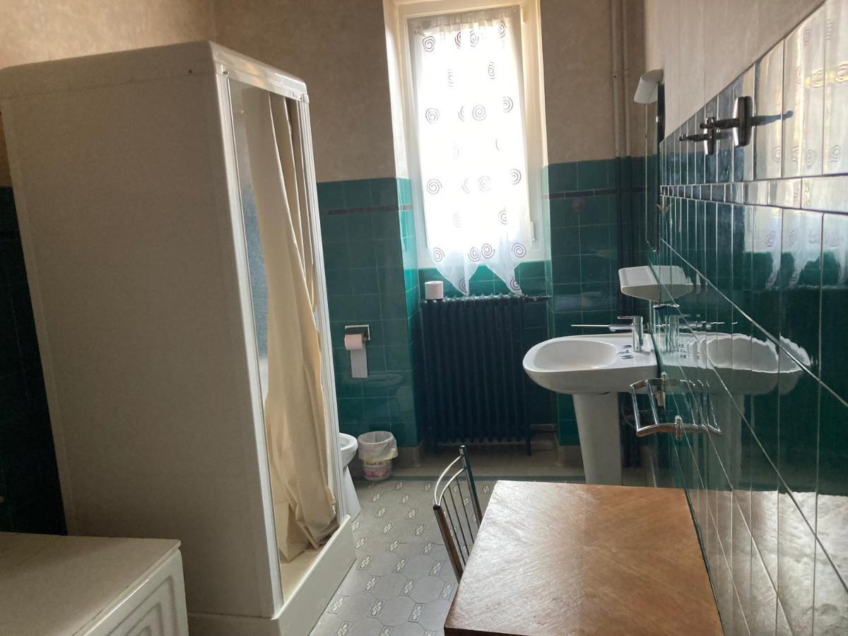 Ancien Hotel Plein De Charme Baume-les-Dames Luaran gambar